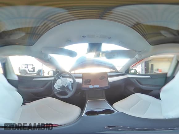 ✅ 2024 Tesla Model Y Long Range • VIN: 7SAYGDEEXRF154968 • Лот: 63974855. Опубликован ранее на Copart с пробегом 10 053 миль. Бесплатный доступ к архиву аукционных продаж из США и подробный отчёт об истории автомобиля на DreamBid. Изображение 14.