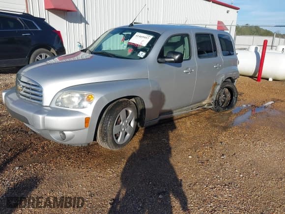 ✅ 2011 Chevrolet HHR LS • VIN: 3GNBAAFW1BS549474 • Lot: 41469957. Listed on IAAI with 119,710 mi. Free auction sales archive from the USA and detailed vehicle history report at DreamBid. Image 2.