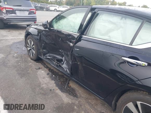 ✅ 2020 Nissan Altima SL • VIN: 1N4BL4EV3LC234279 • Lot: 43183586. Wystawiony na IAAI z przebiegiem 116 711 mil. Bezpłatny archiwum sprzedaży aukcyjnych z USA i szczegółowy raport historii pojazdu na DreamBid. Zdjęcie 18.