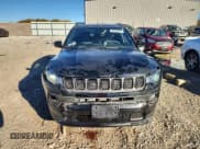 ✅ 2023 Jeep Compass Altitude • VIN: 3C4NJDBN1PT552025 • Лот: 90879055. Опубликован ранее на Copart с пробегом 13 984 миль. Бесплатный доступ к архиву аукционных продаж из США и подробный отчёт об истории автомобиля на DreamBid. Изображение 5.