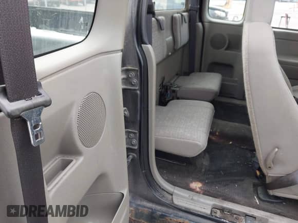 2007 Chevrolet Colorado 1LT z VIN 1GCCS199378125374, wystawiony jako IAAI lot #43571574 z przebiegiem 213 249 mil mil oraz . Historia ofert i sprzedaży dostępna na DreamBid. Obrazek 8.