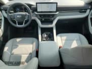 ✅ 2025 Ford Explorer Platinum • VIN: 1FMWK8HC2SGA51085 • Lot: 59028545. Listed on Copart with 1,771 mi. Free auction sales archive from the USA and detailed vehicle history report at DreamBid. Image 8.