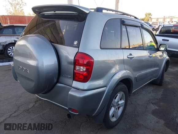 ✅ 2005 Toyota RAV4 • VIN: JTEHD20V150059480 • Lot: 43001895. Listed on IAAI with 120,720 mi. Free auction sales archive from the USA and detailed vehicle history report at DreamBid. Image 4.