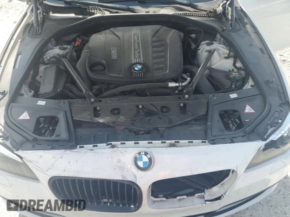 ✅ 2014 BMW 5 Series 535d • VIN: WBAXA5C54ED690428 • Лот: 65512135. Опубликован ранее на Copart с пробегом 122 813 миль. Бесплатный доступ к архиву аукционных продаж из США и подробный отчёт об истории автомобиля на DreamBid. Изображение 11.