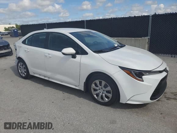 ✅ 2025 Toyota Corolla LE • VIN: 5YFB4MDE6SP300371 • Lot: 92033455. Listed on Copart with 2,430 mi. Free auction sales archive from the USA and detailed vehicle history report at DreamBid. Image 4.