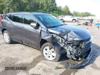 2021 Chevrolet Blazer LT z VIN 3GNKBCRS8MS518355, wystawiony jako IAAI lot #43127436 z przebiegiem 82 070 mil mil oraz . Historia ofert i sprzedaży dostępna na DreamBid. Obrazek 1.