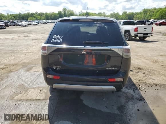 ✅ 2015 Mitsubishi Outlander ES • VIN: JA4AD2A3XFZ012216 • Лот: 56842675. Опубликован ранее на Copart с пробегом 136 618 миль. Бесплатный доступ к архиву аукционных продаж из США и подробный отчёт об истории автомобиля на DreamBid. Изображение 6.