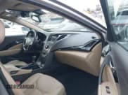 ✅ 2012 Hyundai Azera • VIN: KMHFH4JG8CA157582 • Лот: 41771113. Опубликован ранее на IAAI с пробегом 113 392 миль. Бесплатный доступ к архиву аукционных продаж из США и подробный отчёт об истории автомобиля на DreamBid. Изображение 5.