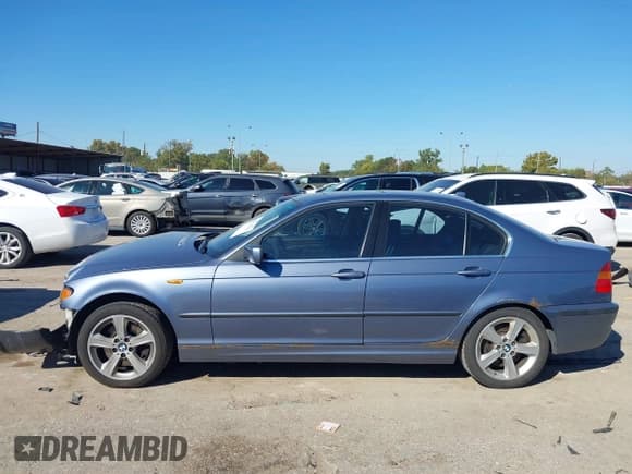 ✅ 2005 BMW 3 Series 330xi • VIN: WBAEW534X5PG12009 • Lot: 43616783. Listed on IAAI with 139,632 mi. Free auction sales archive from the USA and detailed vehicle history report at DreamBid. Image 14.