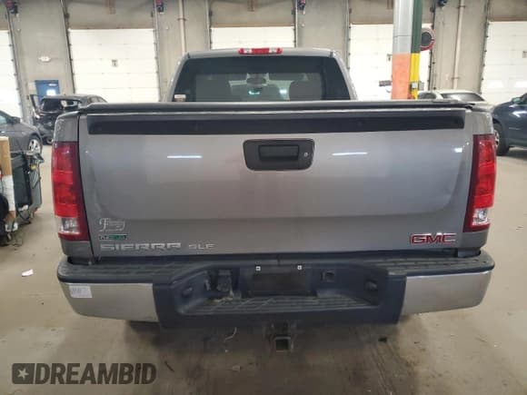 ✅ 2012 GMC Sierra 1500 SLE • VIN: 1GTR2VE76CZ180038 • Лот: 91498905. Опубликован ранее на Copart с пробегом 242 913 миль. Бесплатный доступ к архиву аукционных продаж из США и подробный отчёт об истории автомобиля на DreamBid. Изображение 6.