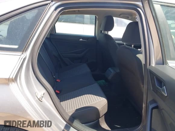 ✅ 2024 Volkswagen Jetta S • VIN: 3VW5M7BUXRM088453 • Лот: 42000829. Опубликован ранее на IAAI с пробегом 14 561 миль. Бесплатный доступ к архиву аукционных продаж из США и подробный отчёт об истории автомобиля на DreamBid. Изображение 8.