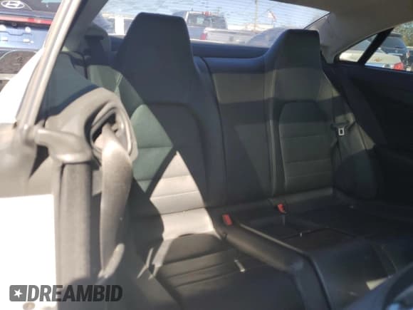 ✅ 2013 Mercedes-Benz E 350 • VIN: WDDKJ5KB6DF208264 • Lot: 90989235. Wystawiony na Copart z przebiegiem 106 731 mil. Bezpłatny archiwum sprzedaży aukcyjnych z USA i szczegółowy raport historii pojazdu na DreamBid. Zdjęcie 10.