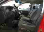 2002 Dodge 1500 z VIN 3D7HU18N42G211770, wystawiony jako Copart lot #82081375 z przebiegiem 181 420 mil mil oraz Czysty tytuł • Clean title. Historia ofert i sprzedaży dostępna na DreamBid. Obrazek 7.