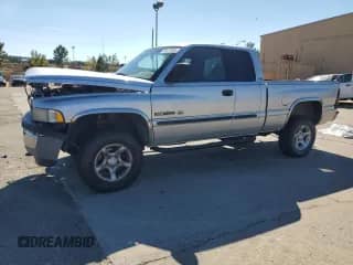2001 Dodge 1500 with VIN 3B7HF13ZX1G728018, listed as a Copart auction lot 86523065 with 159,194 mi miles and Salvage title. Bid and sale history available at DreamBid. Image 1.