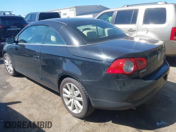 ✅ 2007 Volkswagen Eos 2.0T • VIN: WVWFA71F47V037701 • Lot: 43119470. Wystawiony na IAAI z przebiegiem 227 011 mil. Bezpłatny archiwum sprzedaży aukcyjnych z USA i szczegółowy raport historii pojazdu na DreamBid. Zdjęcie 3.