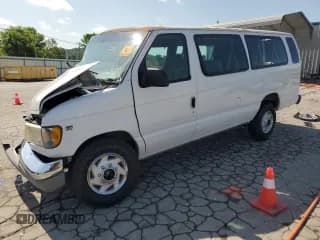 ✅ 2000 Ford Econoline Passenger XL • VIN: 1FBSS31L4YHB67623 • Lot: 64005185. Listed on Copart with 165,798 mi. Free auction sales archive from the USA and detailed vehicle history report at DreamBid. Image 1.