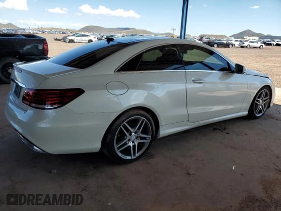 ✅ 2017 Mercedes-Benz E 400 • VIN: WDDKJ6FB5HF352376 • Lot: 83758085. Listed on Copart with 65,803 mi. Free auction sales archive from the USA and detailed vehicle history report at DreamBid. Image 3.