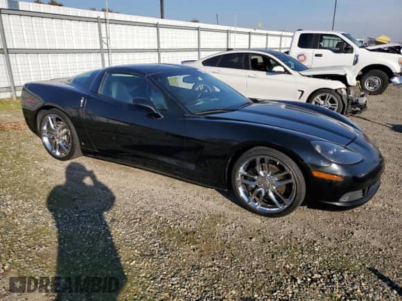 2007 Chevrolet Corvette with VIN 1G1YY25U875118015, listed as a Copart auction lot 82585534 with 161,401 mi miles and Salvage title. Bid and sale history available at DreamBid. Image 4.