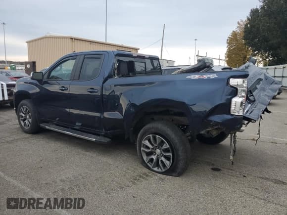✅ 2020 Chevrolet Silverado 1500 LT • VIN: 1GCRYDED0LZ319000 • Lot: 90422755. Listed on Copart with 26,414 mi. Free auction sales archive from the USA and detailed vehicle history report at DreamBid. Image 2.