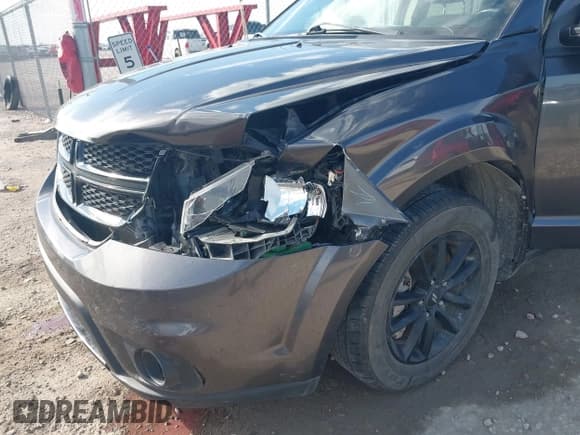 ✅ 2019 Dodge Journey SE • VIN: 3C4PDCBG0KT868682 • Lot: 43338811. Wystawiony na IAAI z przebiegiem 89 649 mil. Bezpłatny archiwum sprzedaży aukcyjnych z USA i szczegółowy raport historii pojazdu na DreamBid. Zdjęcie 6.