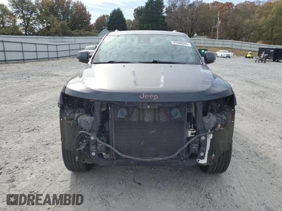 ✅ 2018 Jeep Grand Cherokee Trailhawk • VIN: 1C4RJFLG4JC105463 • Lot: 91680285. Wystawiony na Copart z przebiegiem 82 329 mil. Bezpłatny archiwum sprzedaży aukcyjnych z USA i szczegółowy raport historii pojazdu na DreamBid. Zdjęcie 5.