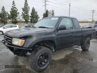 ✅ 1995 Toyota T100 SR5 • VIN: JT4VD12FXS0012757 • Лот: 43280635. Опубликован ранее на Copart с пробегом 169 283 миль. Бесплатный доступ к архиву аукционных продаж из США и подробный отчёт об истории автомобиля на DreamBid. Изображение 1.