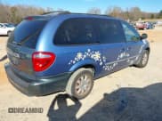 ✅ 2007 Chrysler Town & Country Touring • VIN: 2A8GP54L47R273771 • Lot: 43790165. Listed on IAAI with 157,802 mi. Free auction sales archive from the USA and detailed vehicle history report at DreamBid. Image 4.