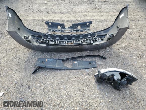 ✅ 2019 Ford Flex Limited • VIN: 2FMGK5D84KBA27480 • Lot: 65758195. Wystawiony na Copart z przebiegiem 142 135 mil. Bezpłatny archiwum sprzedaży aukcyjnych z USA i szczegółowy raport historii pojazdu na DreamBid. Zdjęcie 13.