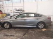 ✅ 2018 Hyundai Sonata SE • VIN: KMHE24L35JA087303 • Lot: 43307411. Listed on IAAI with 126,222 mi. Free auction sales archive from the USA and detailed vehicle history report at DreamBid. Image 14.