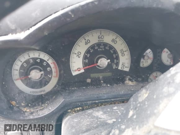 ✅ 2013 Toyota FJ Cruiser • VIN: JTEBU4BF2DK173157 • Lot: 39718611. Wystawiony na IAAI z przebiegiem 178 886 mil. Bezpłatny archiwum sprzedaży aukcyjnych z USA i szczegółowy raport historii pojazdu na DreamBid. Zdjęcie 15.