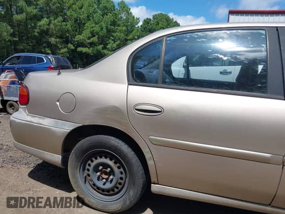 2000 Chevrolet Malibu z VIN 1G1ND52J5Y6144772, wystawiony jako IAAI lot #42963677 z przebiegiem 199 430 mil mil oraz . Historia ofert i sprzedaży dostępna na DreamBid. Obrazek 6.