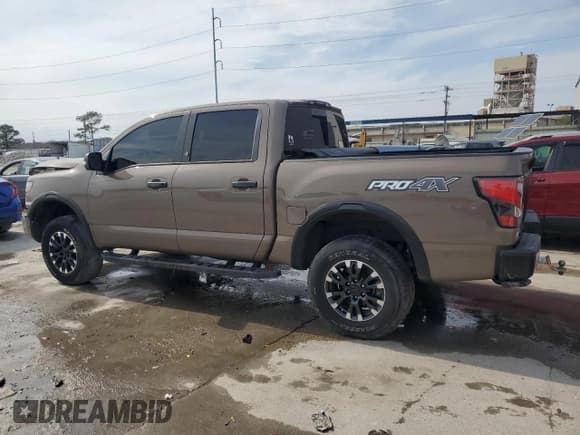 ✅ 2021 Nissan Titan SL • VIN: 1N6AA1ED2MN523223 • Lot: 47077635. Listed on Copart with 30,637 mi. Free auction sales archive from the USA and detailed vehicle history report at DreamBid. Image 2.