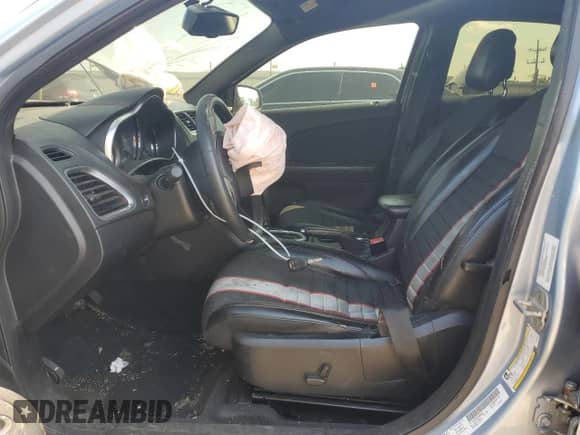 2013 Dodge Avenger R/T z VIN 1C3CDZBG4DN608388, wystawiony jako Copart lot #67898004 z przebiegiem 148 627 mil mil oraz Szkoda całkowita • Salvage title. Historia ofert i sprzedaży dostępna na DreamBid. Obrazek 7.