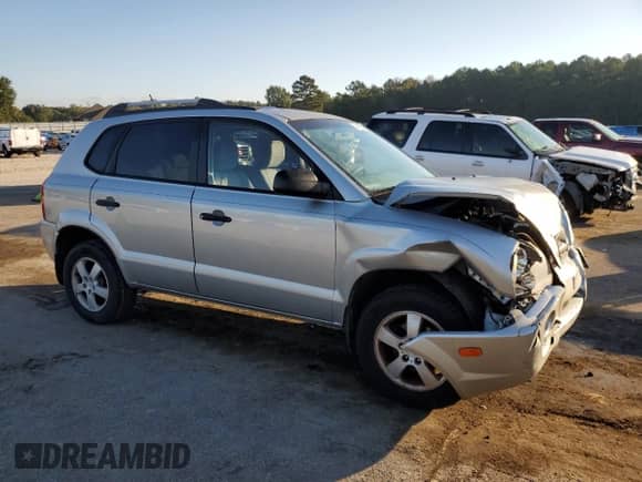 2008 Hyundai Tucson GLS z VIN KM8JM12B68U860966, wystawiony jako Copart lot #74446564 z przebiegiem 115 567 mil mil oraz Szkoda całkowita • Salvage title. Historia ofert i sprzedaży dostępna na DreamBid. Obrazek 4.