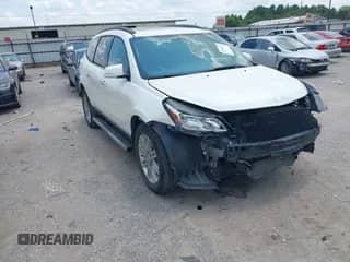 2014 Chevrolet Traverse LT z VIN 1GNKRGKDXEJ152738, wystawiony jako IAAI lot #42945154 z przebiegiem 222 722 mil mil oraz . Historia ofert i sprzedaży dostępna na DreamBid. Obrazek 1.