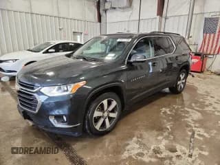 ✅ 2020 Chevrolet Traverse LT • VIN: 1GNEVHKW1LJ109869 • Lot: 81611705. Wystawiony na Copart z przebiegiem 123 876 mil. Bezpłatny archiwum sprzedaży aukcyjnych z USA i szczegółowy raport historii pojazdu na DreamBid. Zdjęcie 1.