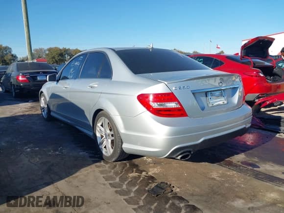 ✅ 2013 Mercedes-Benz C 250 Sport • VIN: WDDGF4HB1DA859999 • Lot: 43652859. Listed on IAAI with 161,584 mi. Free auction sales archive from the USA and detailed vehicle history report at DreamBid. Image 3.
