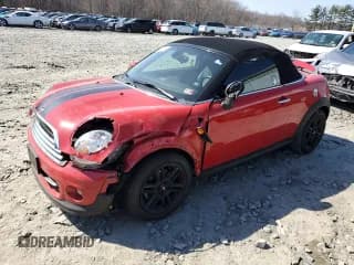 ✅ 2012 MINI Roadster • VIN: WMWSY1C59CT311571 • Lot: 46381264. Wystawiony na Copart z przebiegiem 60 694 mil. Bezpłatny archiwum sprzedaży aukcyjnych z USA i szczegółowy raport historii pojazdu na DreamBid. Zdjęcie 1.
