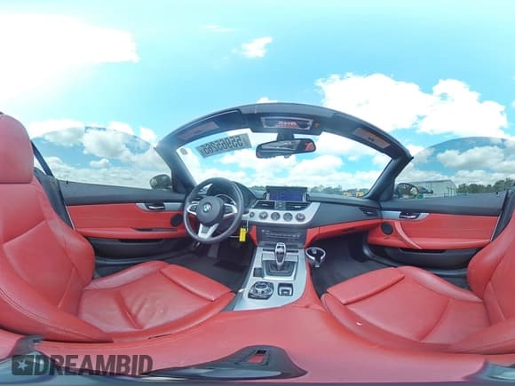 ✅ 2016 BMW Z4 sDrive28i • VIN: WBALL5C59G5A21046 • Лот: 55965265. Опубликован ранее на Copart с пробегом 113 710 миль. Бесплатный доступ к архиву аукционных продаж из США и подробный отчёт об истории автомобиля на DreamBid. Изображение 14.