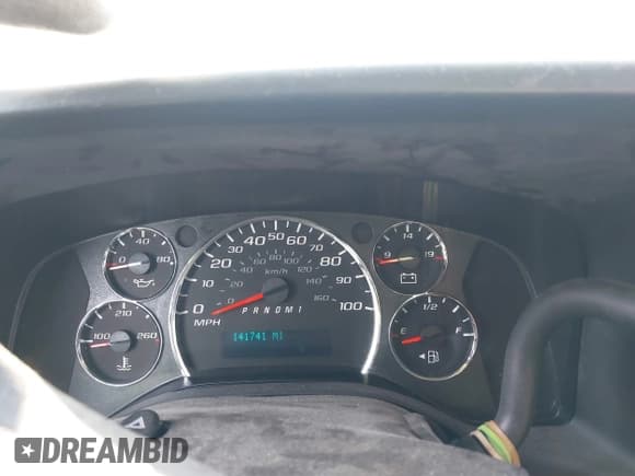 ✅ 2016 Chevrolet Express Cargo • VIN: 1GCWGAFGXG1260362 • Lot: 41813990. Listed on IAAI with 141,741 mi. Free auction sales archive from the USA and detailed vehicle history report at DreamBid. Image 7.