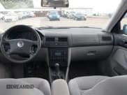 ✅ 2002 Volkswagen Jetta GLS • VIN: WVWSE61J22W310543 • Lot: 43903333. Listed on IAAI with 150,726 mi. Free auction sales archive from the USA and detailed vehicle history report at DreamBid. Image 5.