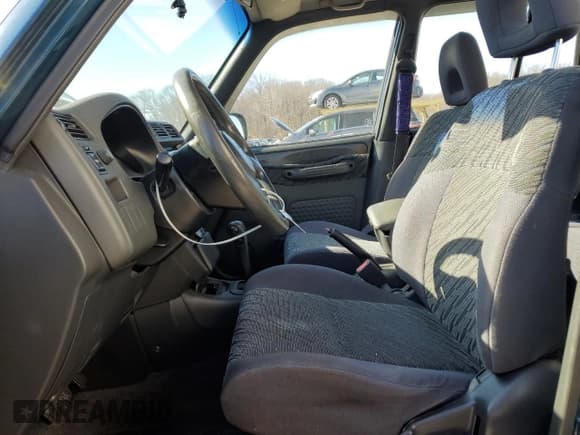 ✅ 2000 Toyota RAV4 • VIN: JT3HP10V2Y0239730 • Lot: 46296315. Listed on Copart with 257,311 mi. Free auction sales archive from the USA and detailed vehicle history report at DreamBid. Image 7.