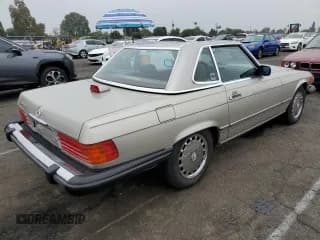✅ 1987 Mercedes-Benz 560 SL • VIN: WDBBA48D6HA070949 • Lot: 75353644. Wystawiony na Copart z przebiegiem 114 792 mil. Bezpłatny archiwum sprzedaży aukcyjnych z USA i szczegółowy raport historii pojazdu na DreamBid. Zdjęcie 3.