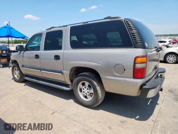 ✅ 2003 Chevrolet Suburban LS • VIN: 1GNEC16T33J218444 • Лот: 61261815. Опубликован ранее на Copart с пробегом 239 340 миль. Бесплатный доступ к архиву аукционных продаж из США и подробный отчёт об истории автомобиля на DreamBid. Изображение 2.