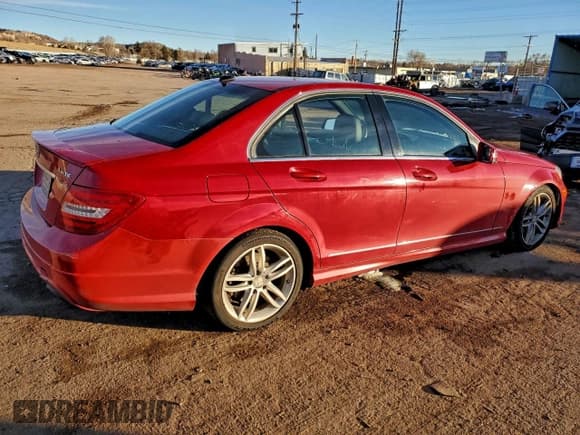 ✅ 2014 Mercedes-Benz C 300 Sport • VIN: WDDGF8AB0ER310167 • Lot: 96141205. Wystawiony na Copart z przebiegiem 154 089 mil. Bezpłatny archiwum sprzedaży aukcyjnych z USA i szczegółowy raport historii pojazdu na DreamBid. Zdjęcie 3.