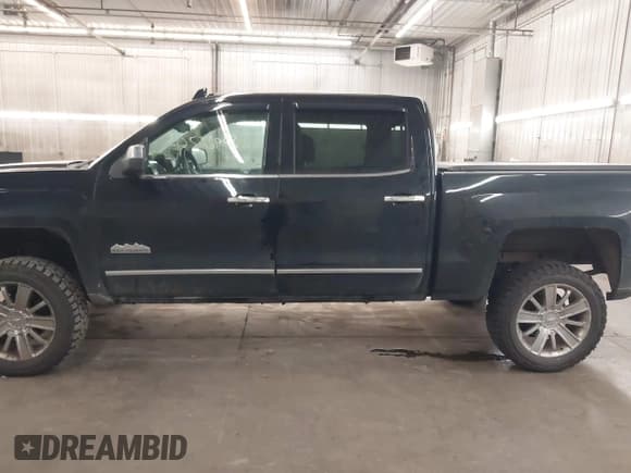✅ 2015 Chevrolet Silverado 1500 High Country • VIN: 3GCUKTEJXFG465713 • Лот: 42523048. Опубликован ранее на IAAI с пробегом 177 361 миль. Бесплатный доступ к архиву аукционных продаж из США и подробный отчёт об истории автомобиля на DreamBid. Изображение 15.