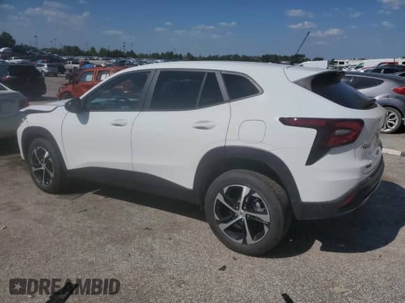 2025 Chevrolet Trax 1RS с VIN KL77LGEP9SC156914, выставлен на аукционе Copart как лот 84253015 с пробегом 6 925 миль миль и Списание • Salvage title. История ставок и продаж доступна на DreamBid. Изображение 2.