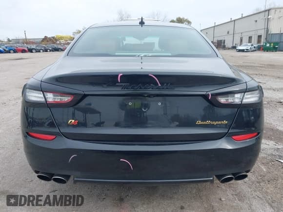 ✅ 2014 Maserati Quattroporte S Q4 • VIN: ZAM56RRA0E1084175 • Лот: 40793488. Опубликован ранее на IAAI с пробегом 70 892 миль. Бесплатный доступ к архиву аукционных продаж из США и подробный отчёт об истории автомобиля на DreamBid. Изображение 16.