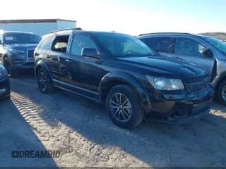 ✅ 2018 Dodge Journey SE • VIN: 3C4PDCAB6JT527985 • Lot: 43181747. Wystawiony na IAAI z przebiegiem Nie podano. Bezpłatny archiwum sprzedaży aukcyjnych z USA i szczegółowy raport historii pojazdu na DreamBid. Zdjęcie 1.