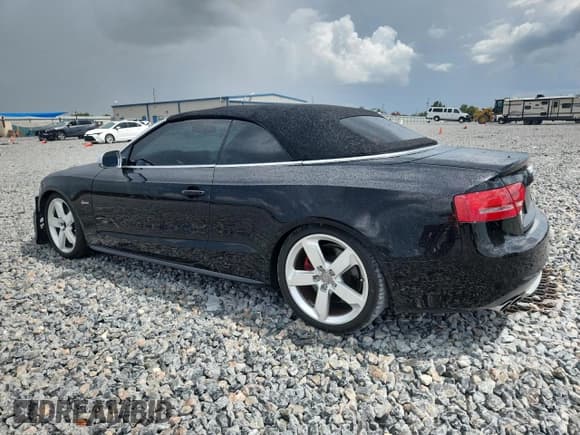 ✅ 2011 Audi S5 Premium Plus • VIN: WAUCGAFH5BN005810 • Lot: 69708845. Wystawiony na Copart z przebiegiem 73 830 mil. Bezpłatny archiwum sprzedaży aukcyjnych z USA i szczegółowy raport historii pojazdu na DreamBid. Zdjęcie 2.